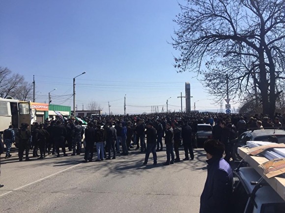 «Митинг в Магасе перерос в хаос на федеральной трассе „Кавказ“»