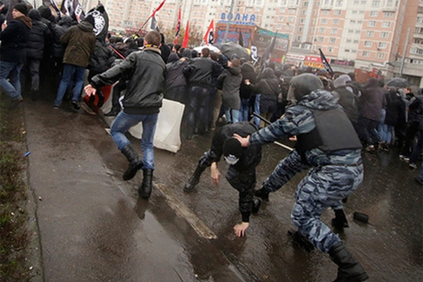 Россиян предупредили о последствиях нападения на полицейских