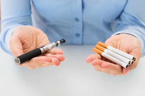 В правительстве поддержали приравнивание электронных сигарет к обычным