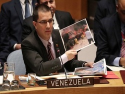 Венесуэла рассказала о содержимом сожженных на границе грузовиков