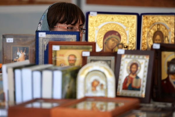 Церковь отказала россиянину в скидке и оскорбила его чувства