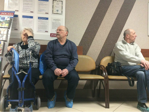 В Югре «яжемать» в очереди заявила, что ненавидит пенсионеров