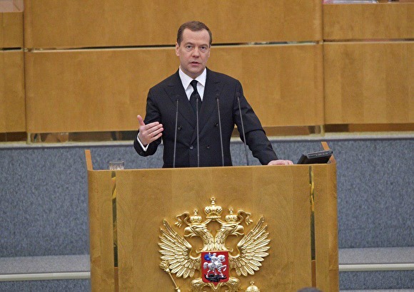 Медведев распорядился расширить список товаров, подлежащих маркировке