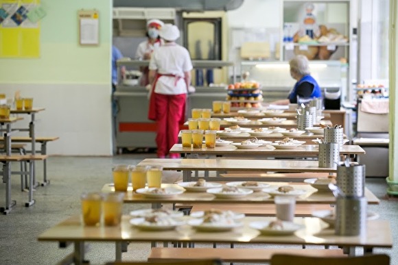 Мэр Казани дал распоряжение: чиновники месяц будут обедать в школьных столовых