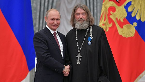 Путин поздравил Конюхова с окончанием первого этапа кругосветки